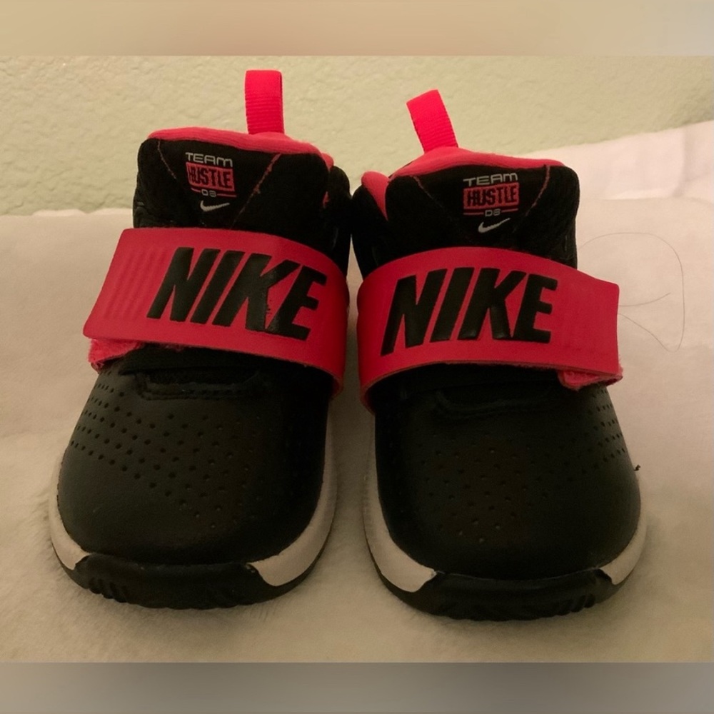 Baby Niki's size 5 Pink & Black